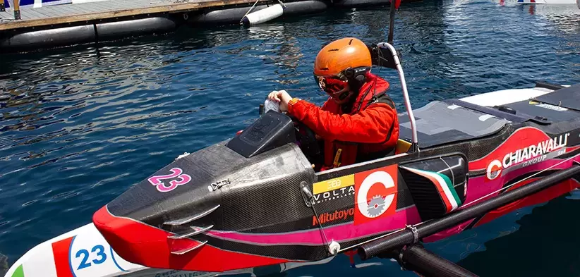 Rennboot PhysisPEB vor der Testfahrt