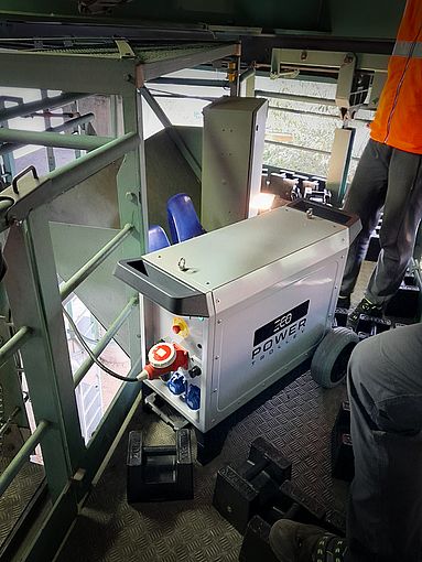 ecoPowerTrolley auf einem Brückenuntersichtfahrzeug 